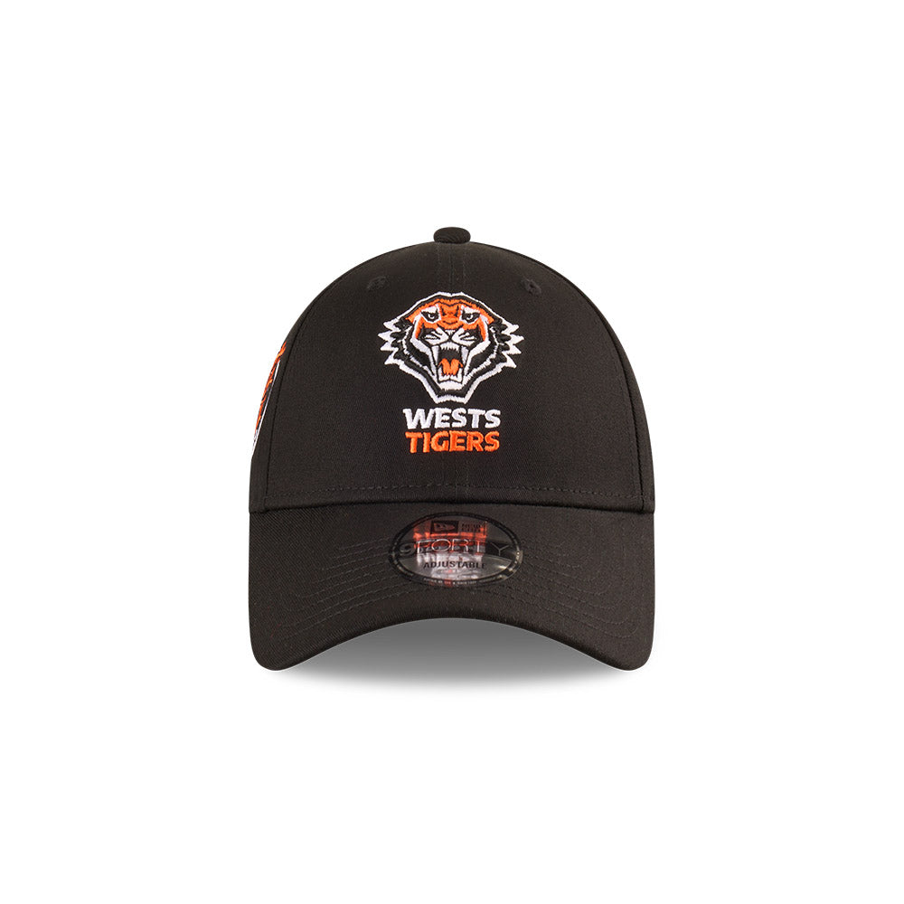 Wests Tigers Hat - 2025 NRL Badged Black OTC 9Forty Strapback Cap - New Era